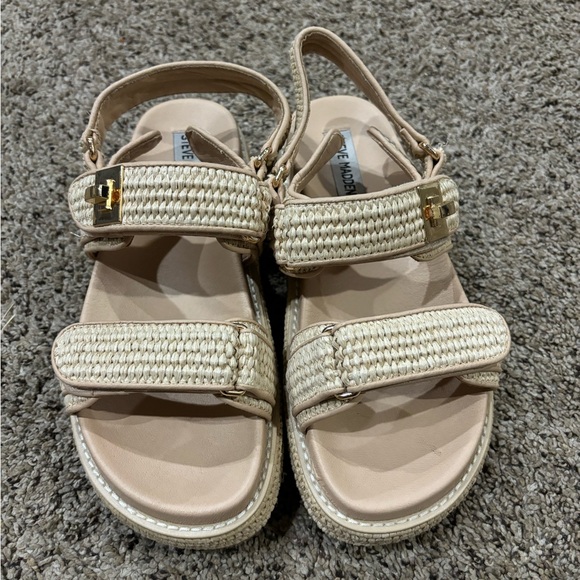 Steve Madden Big Mona Platform - Picture 1 of 3